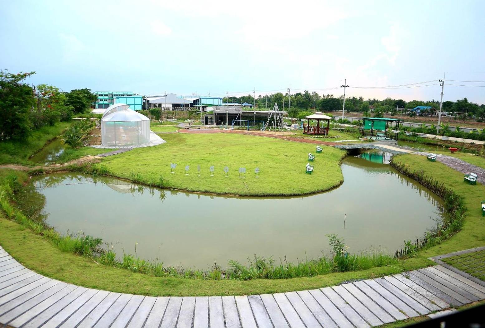 Menam Resort 나콘빠톰 외부 사진